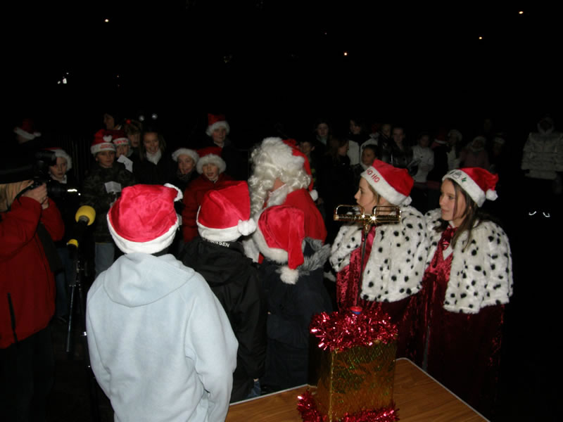 Christmas Lights Switch On 2008