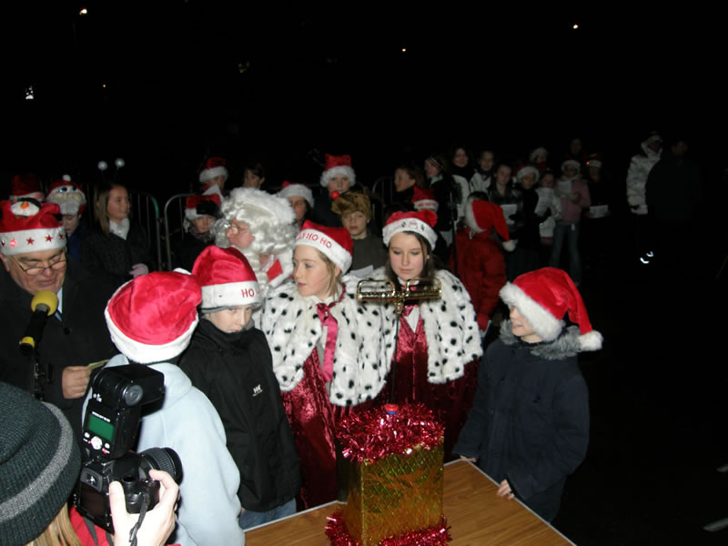 Christmas Lights Switch On 2008